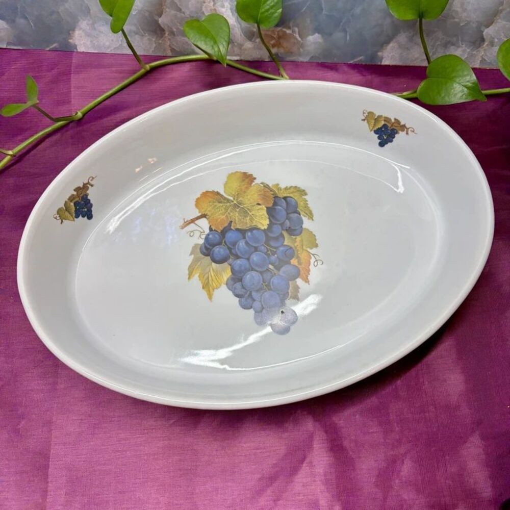VTG Cordon Bleu Grape Pattern Oval Casserole Dish